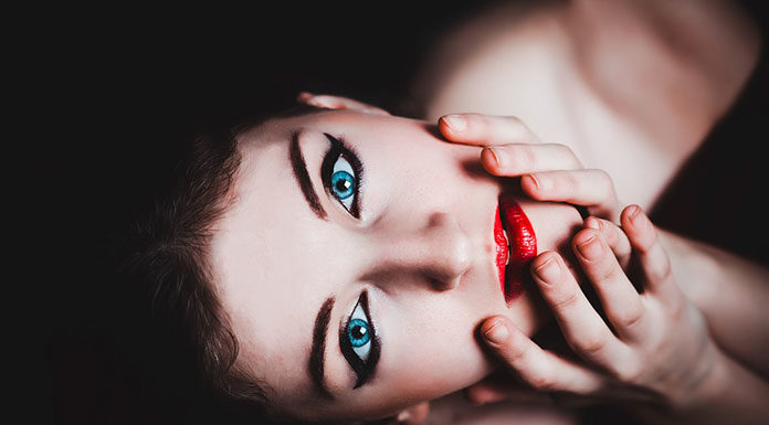 Makijaż idealny na walentynkową randkę