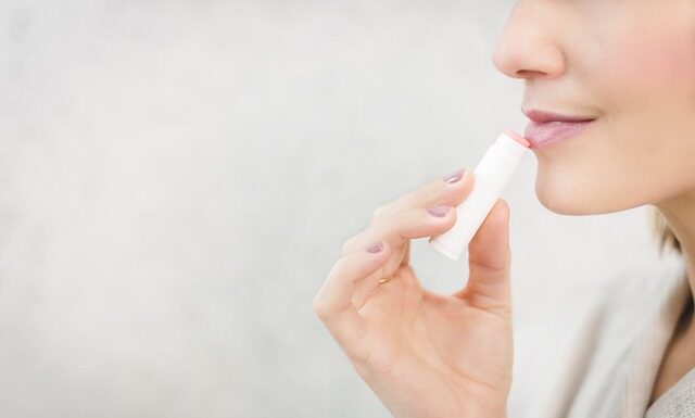 Jaki kolor szminki odmładza?