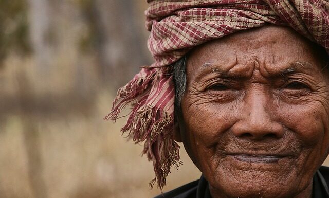 Jak się malować żeby nie było widać zmarszczek pod oczami? Jak się malować żeby nie było widać zmarszczek pod oczami?