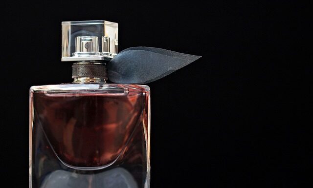 Jakich perfum używa Rihanna?