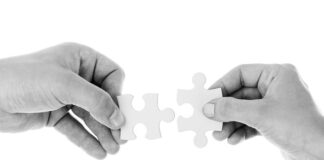 Czy można łączyć żel z akrylem?