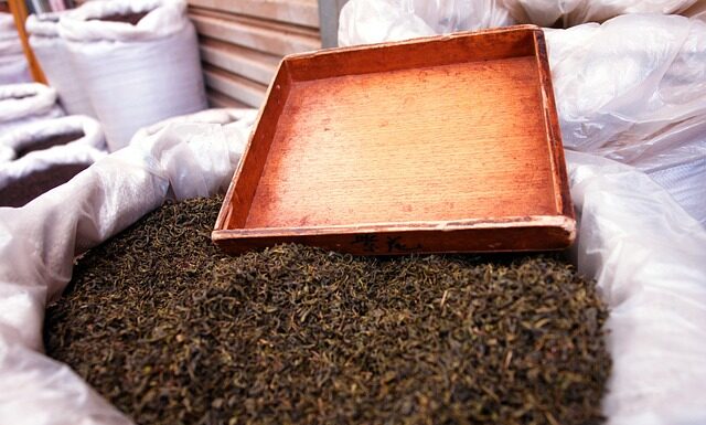 Jak nakładać sypki cień do powiek? Jak nakładać sypki cień do powiek?