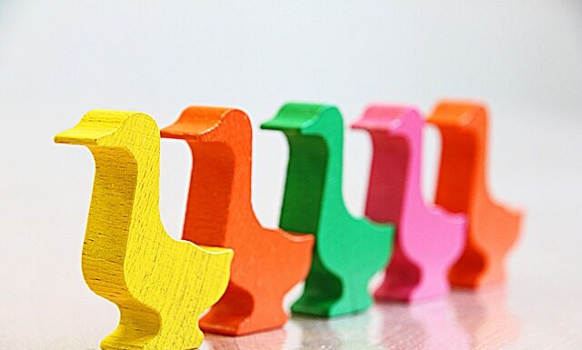 Jaka jest kolejność nakładania kosmetyków? Jaka jest kolejność nakładania kosmetyków?