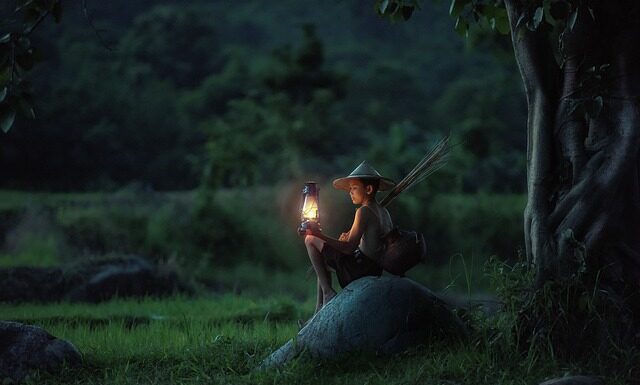 Która lampa zdrowsza LED czy UV? Która lampa zdrowsza LED czy UV?