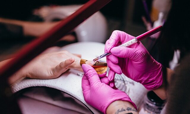 Na czym polega manicure winylowy? Na czym polega manicure winylowy?