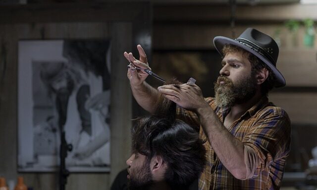 Czy fryzjer musi mieć uprawnienia?