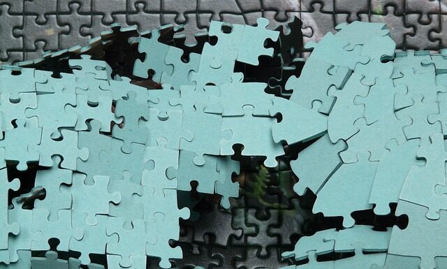 Co lepsze do nakładania podkładu pędzel czy gąbka? Co lepsze do nakładania podkładu pędzel czy gąbka?